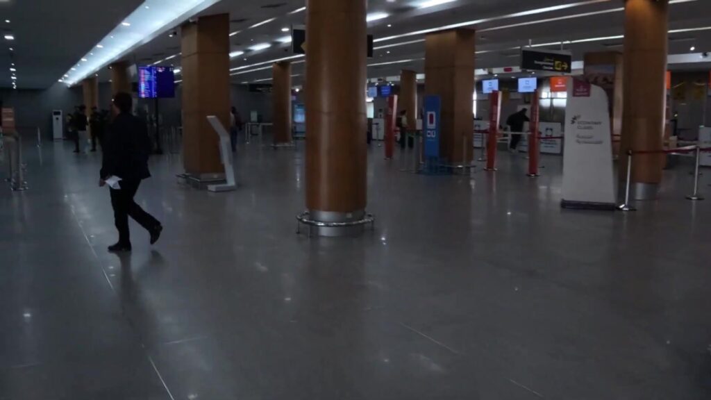 Incheckhal van de luchthaven Rabat-Salé in Marokko